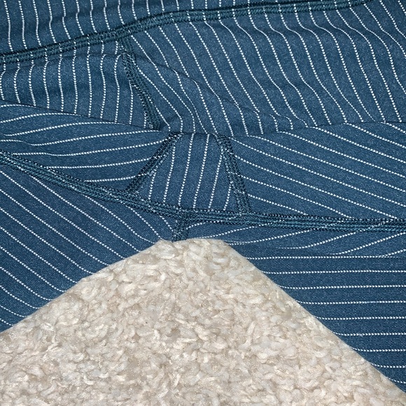 Lululemon- WunderUnder Crop II FoldOver- Conductor Pin Stripe- Sz 8- Blue & Pink - Picture 12 of 16